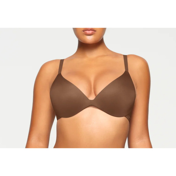 Skims Wireless Form Super Push Up Bra - Picture 3 of 5